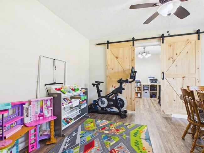 Building Photo - 1332 Autumnridge Dr