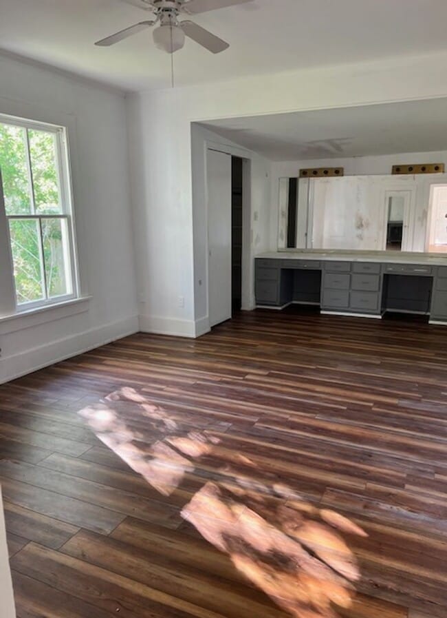 Building Photo - 20748 FM521