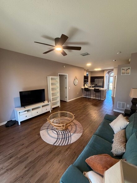 Building Photo - 4815 Pennecott Way