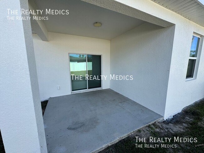 Building Photo - 205 Hibiscus Ln