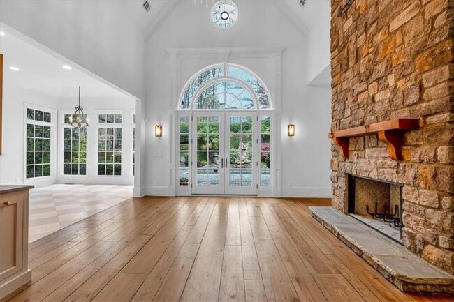 Building Photo - 115 Mount Paran Ridge
