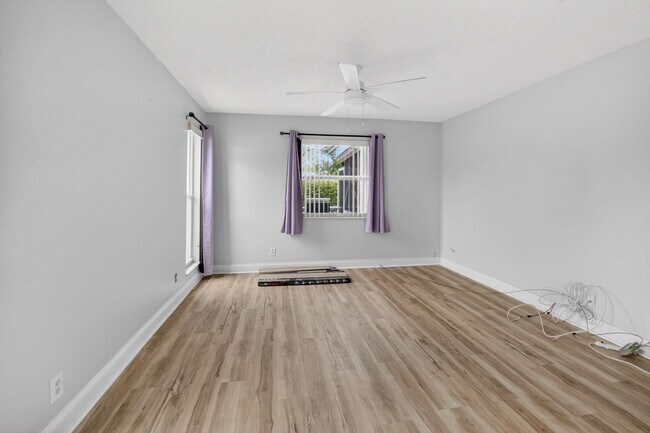 Building Photo - 2401 Del-Aire Blvd