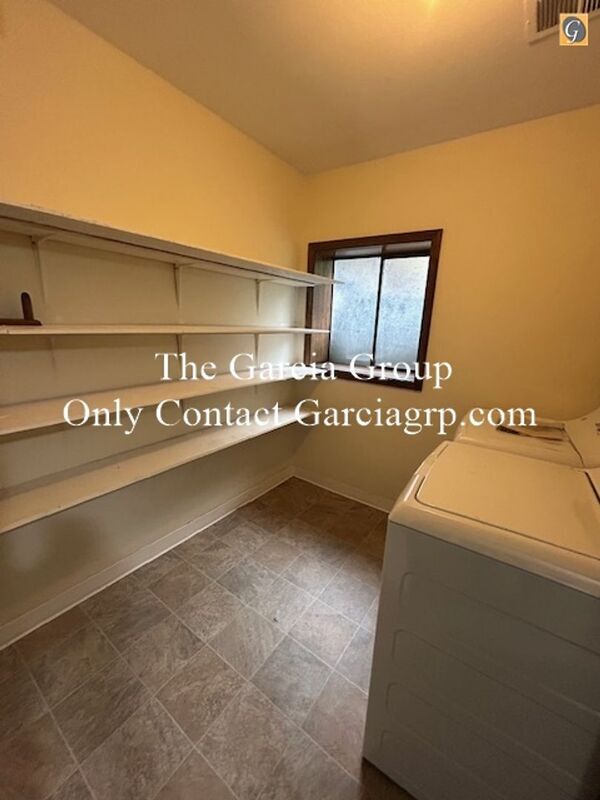 Building Photo - 17949 SE Arista Dr