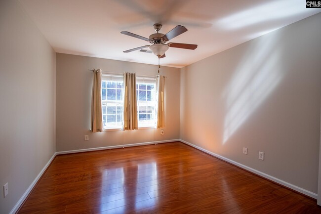 Building Photo - 156 Chesterbrook Ln