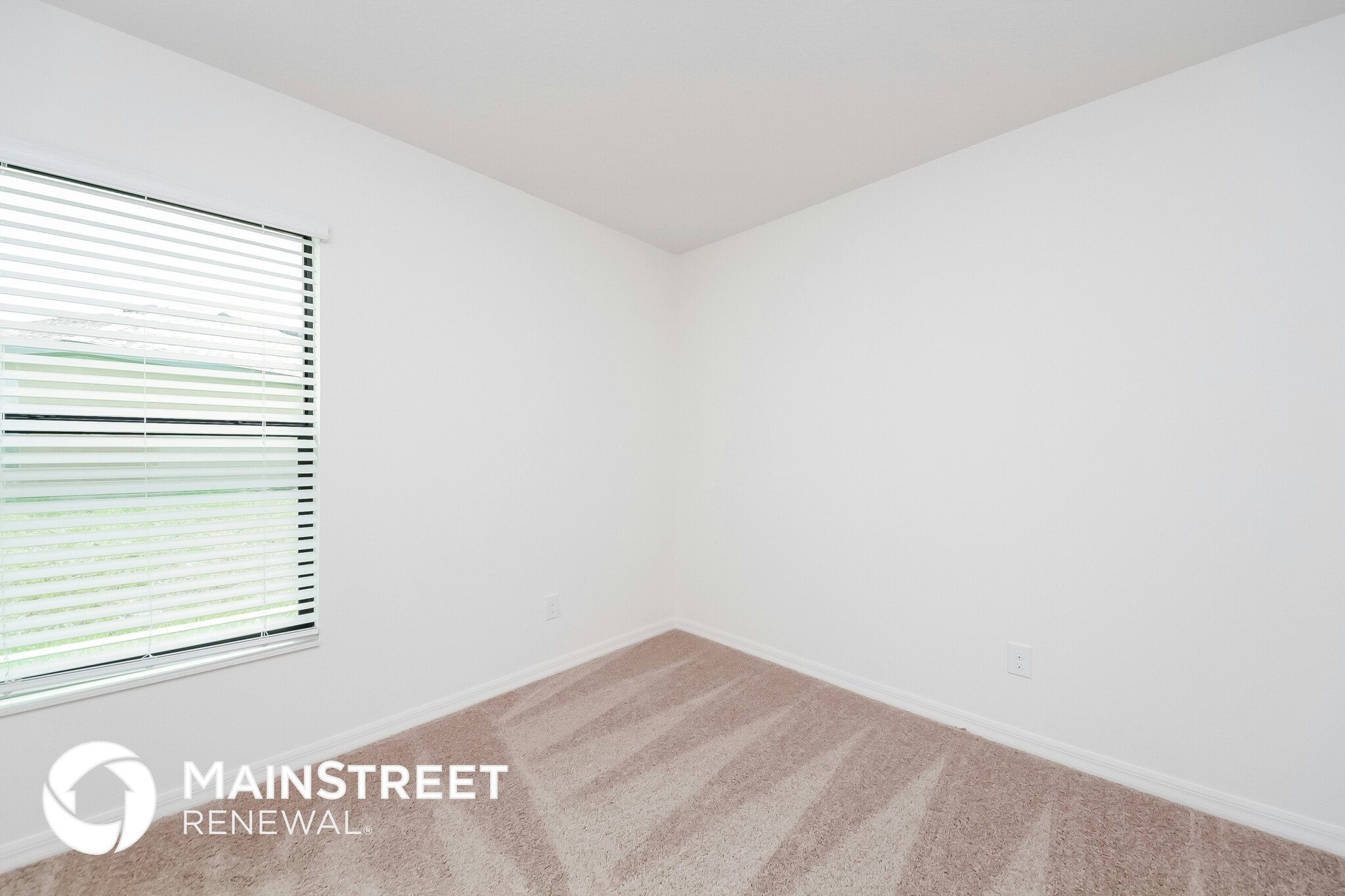 Building Photo - 1452 Swan Lake Cir