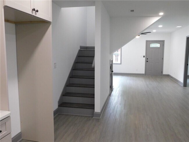 Building Photo - 221 Stafford St NW