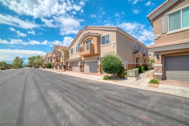 Building Photo - 10011 Diamond Summit Ct