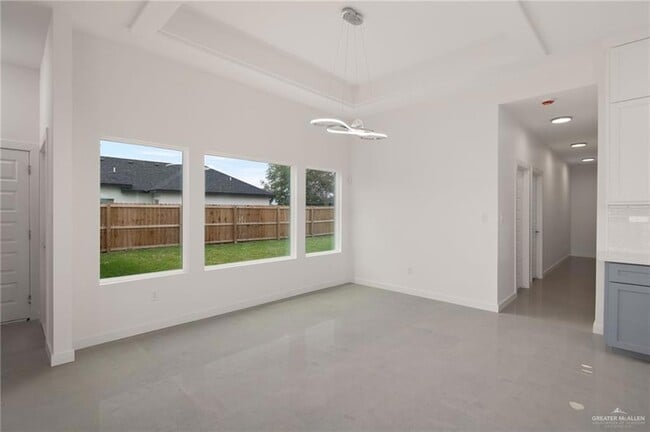 Building Photo - 614 Sonny Dr