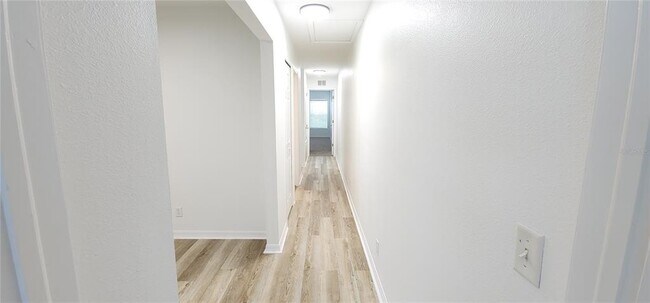 Building Photo - 259 Castlekeeper Pl