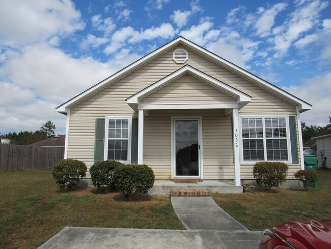 Building Photo - 2 Bedroom in Chadwyck Place