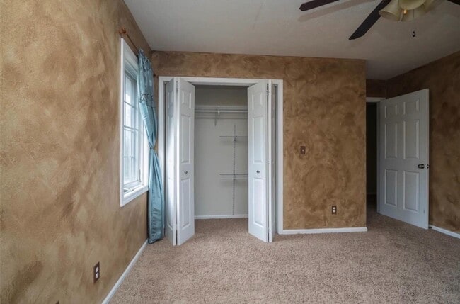 Building Photo - *~*Gorgeous Home, Located in Waynesville*~*