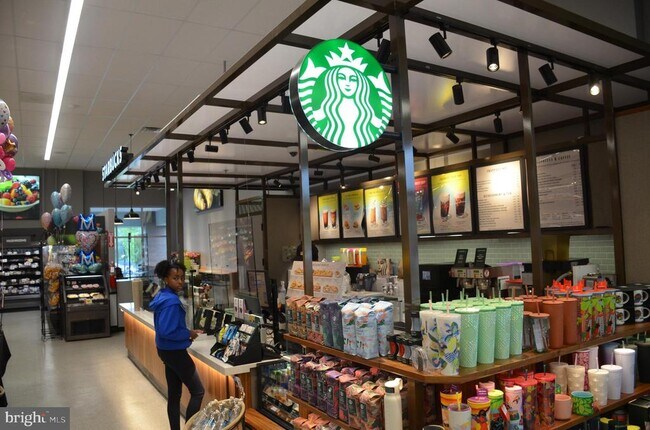 Building Photo - 1046 Spring Valley Ct