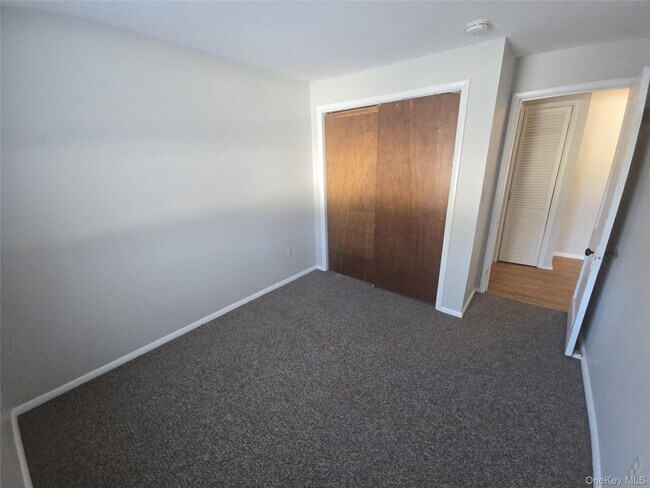 Building Photo - 50 Stein Rd