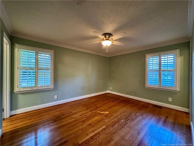 Building Photo - 2723 Huntington Rd