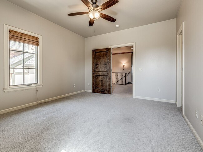 Building Photo - Luxury Townhome in Edmond + Near Rose Cree...