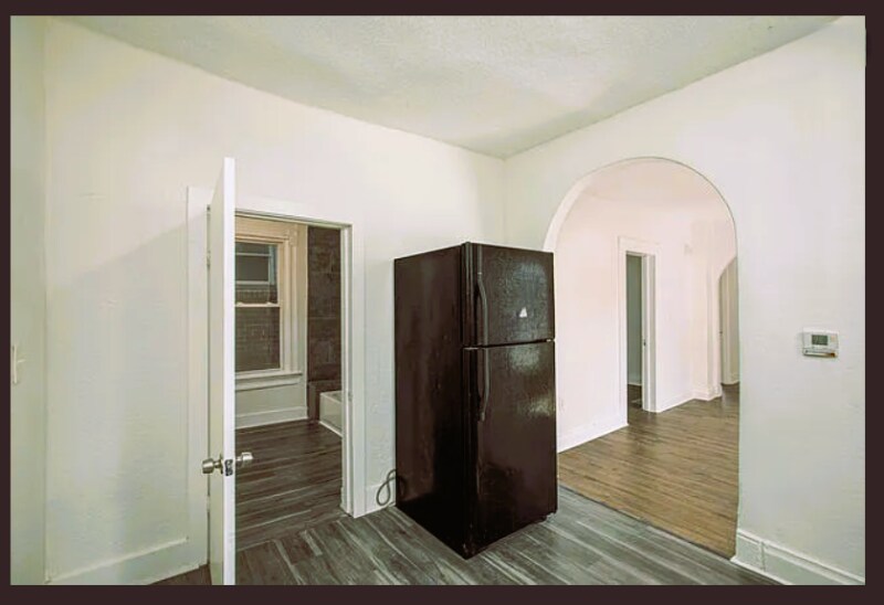 Building Photo - 2618 Euclid Ave