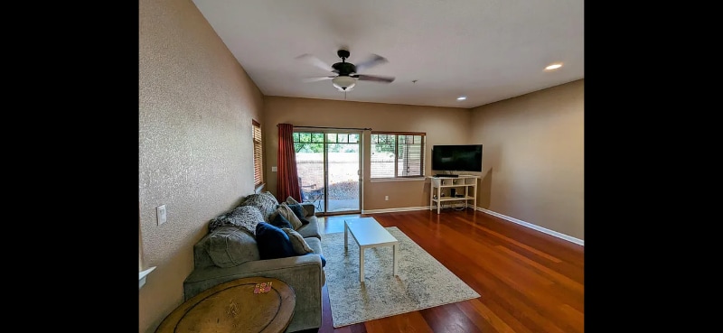 Building Photo - 1716 SE Softwood Way