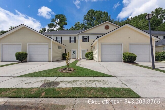 Primary Photo - 4585 Great Oak Dr