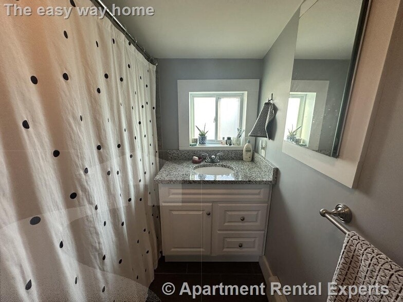 Building Photo - 287 Beacon St