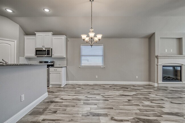 Building Photo - 207 Gardenia Dr