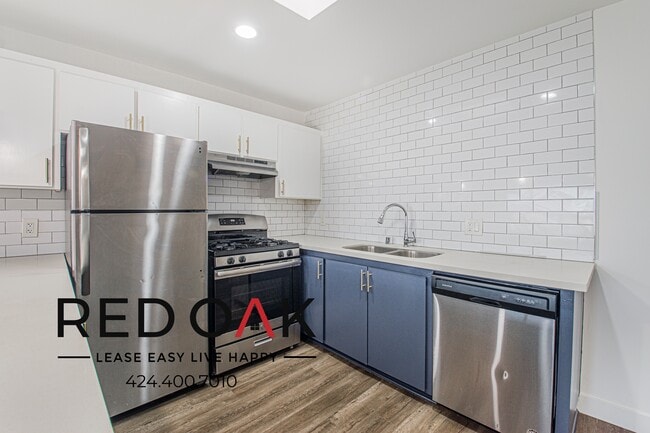 Building Photo - 2965 Waverly Dr