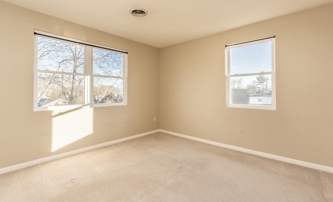 Building Photo - 9 Quincy Way