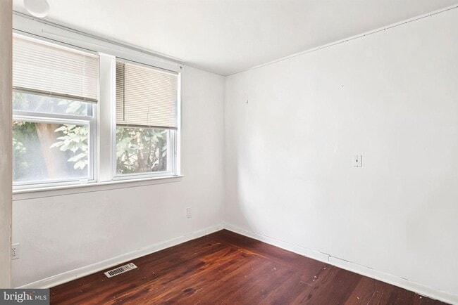 Building Photo - 1806 W Diamond St