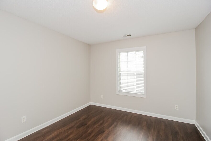 Building Photo - 413 Rosemont Ct