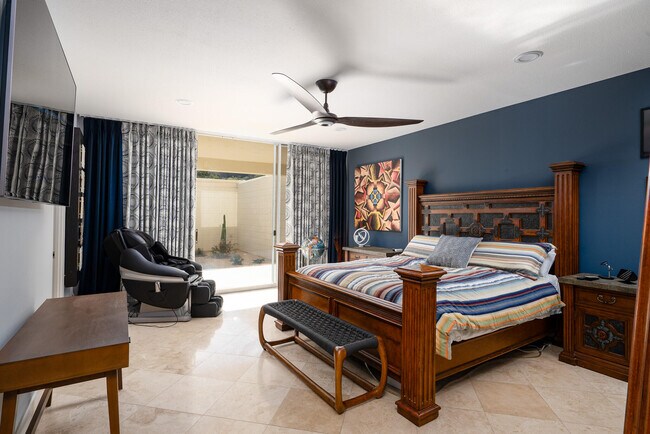 Building Photo - 449 Desert Lakes Dr