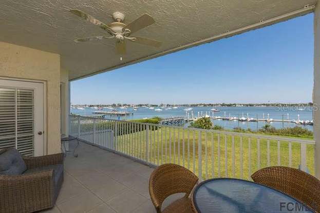 Building Photo - 157 Marine St