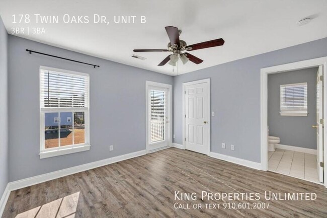 Building Photo - 178 Twin Oaks Dr