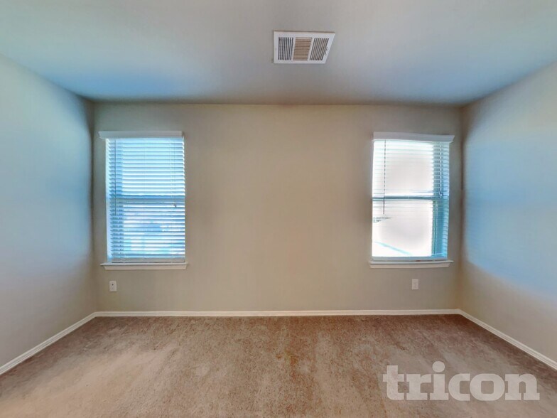 Building Photo - 40807 Mostyn Hill Dr