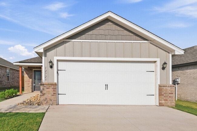 Building Photo - 12725 Carrara Ln