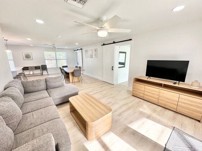 Building Photo - ** BONITA SPRINGS ** 3 BED / 1 BATH - SINGLE FAMILY HOME - NO HOA! - WATERFRONT LOT - ANNUAL RENTAL