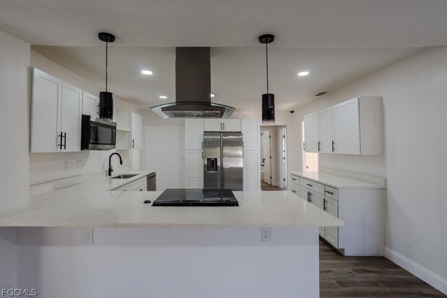 Building Photo - 599 Carolina Ave