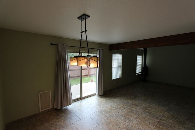 Building Photo - 3026 N Joy Ln