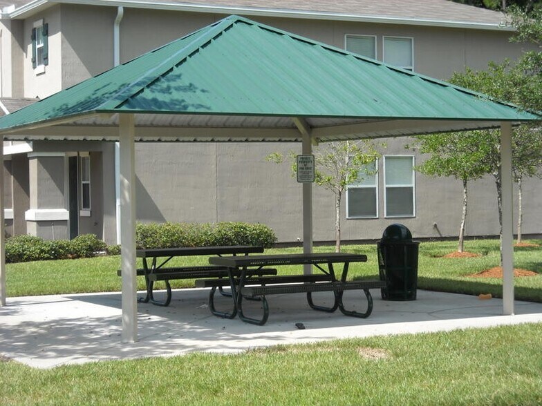 Building Photo - 5908 Brice Ct