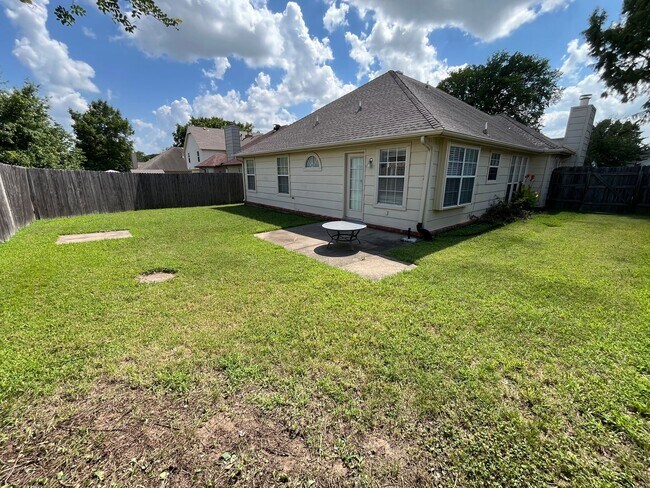 Building Photo - 7409 S 93rd E Ave