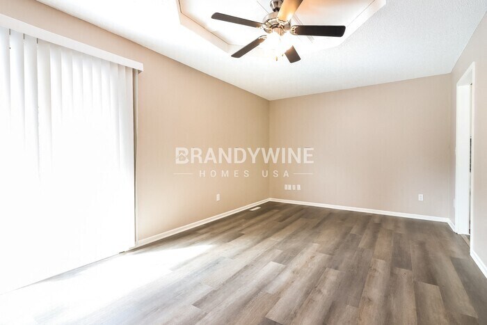 Building Photo - 1909 NE McKee Ln