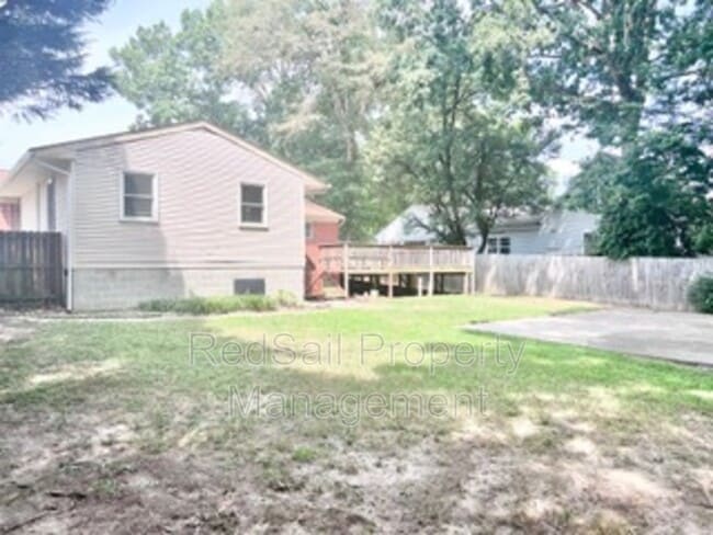 Building Photo - 730 Harpersville Rd