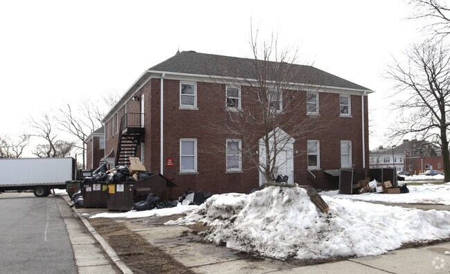 Building Photo - 23 Plainfield Ave