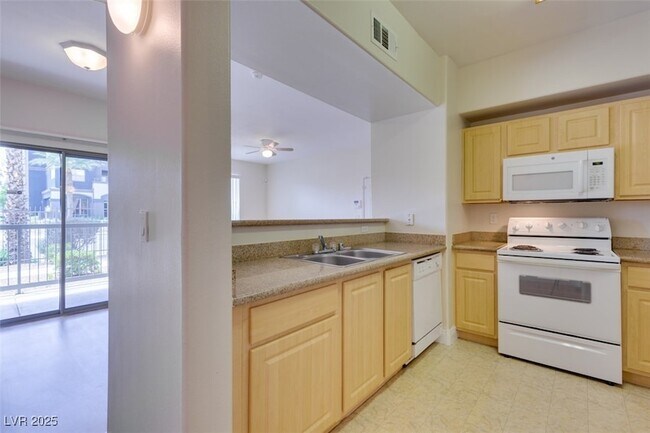 Building Photo - 8000 W Badura Ave