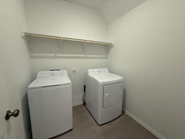 Building Photo - 18022 Lark Sparrow Dr