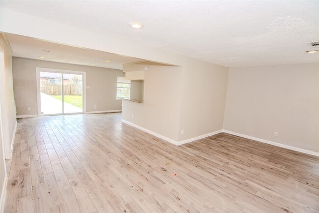 Building Photo - 11731 McLain Blvd