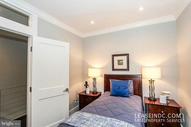 Building Photo - 32 N Street NW-