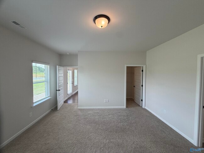 Building Photo - 238 Schoolhouse Dr