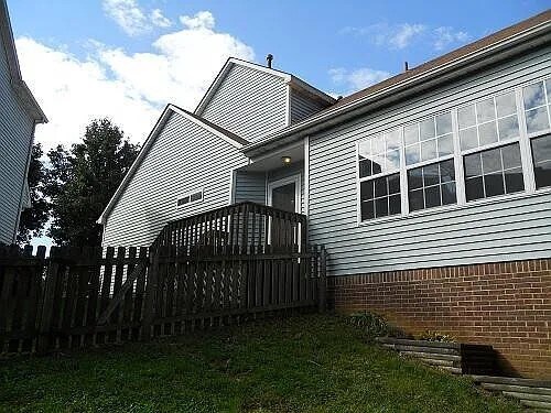 Building Photo - 4200 Heathmoor Ct