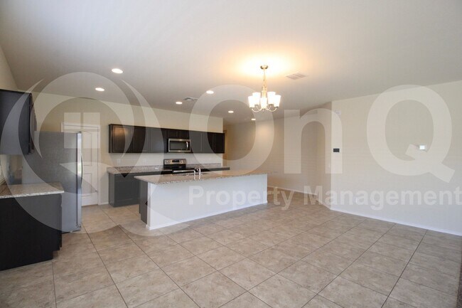 Building Photo - 2455 E Alida Dr