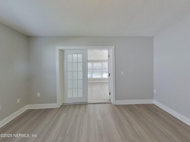 Building Photo - 1656 Dartmouth Dr