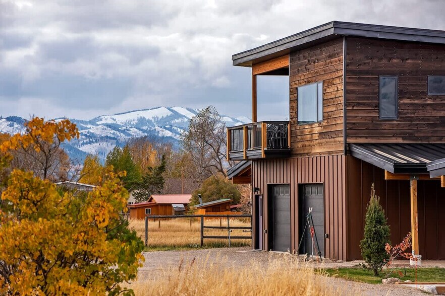 Building Photo - 73 N Beryl Ave